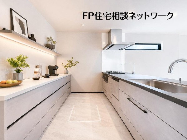 家族と会話をしながら料理を楽しめ一体感を感じられるキッチン。（本画像はCGで作成しており、実際に現地に家具はおかれておりません。また価格に家具は含まれておりません。）