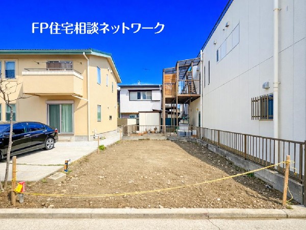 外観:現地周辺はフラットな住環境です。日頃のお買い物やお子さんの送り迎えなど、日常生活における移動が苦になりません。