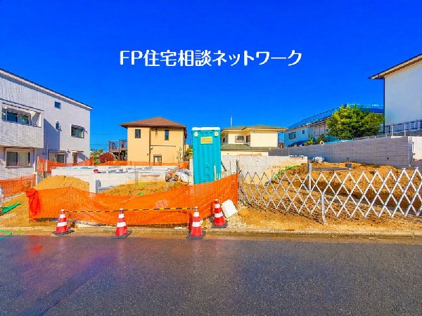 外観:毎日のお散歩も快適な緑に恵まれたエリアは伸び伸びスローライフを叶えてくれます。自然豊富な季節の移ろいを身近に感じられる環境でストレスフリーな生活をお送りください。