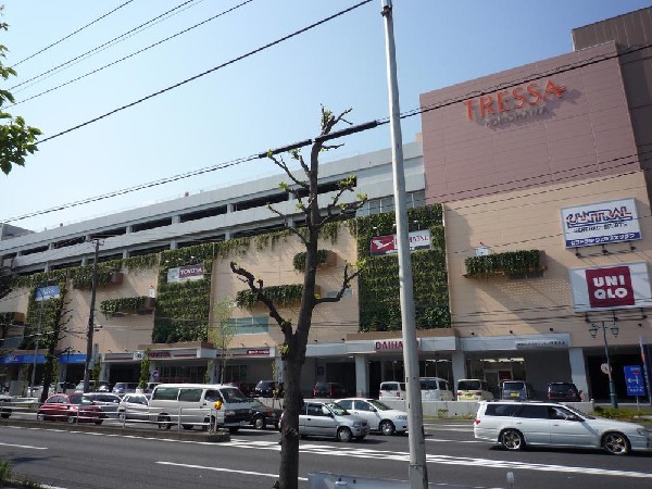 周辺環境:トレッサ横浜(トレッサ横浜まで4100m)