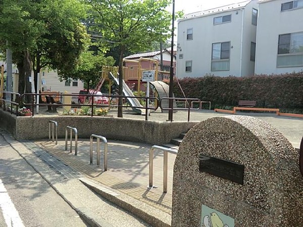 周辺環境:中田西たまご公園(中田西たまご公園まで550m)