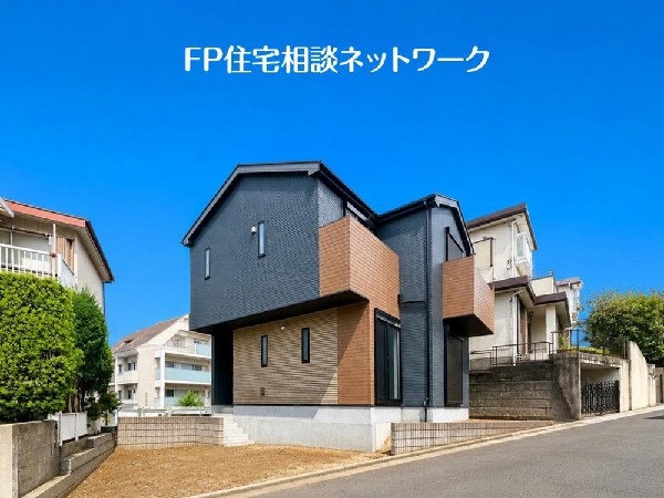 外観:光と風があふれる心地よい住空間。駅から近く、静かな環境に包まれながら、ゆったりとした時間を楽しむことができます。