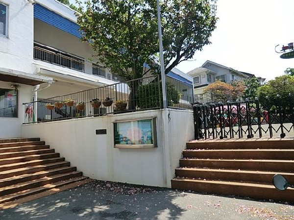 周辺環境:おおぞら幼稚園(おおぞら幼稚園まで800m)