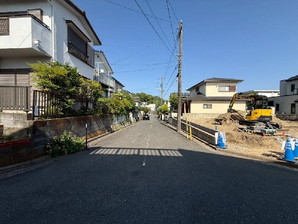 外観:☆☆風通しの良い住宅地☆☆  ゆとりのある住宅地　部屋の窓を開けるとそこには心地よい風が通りぬけます♪