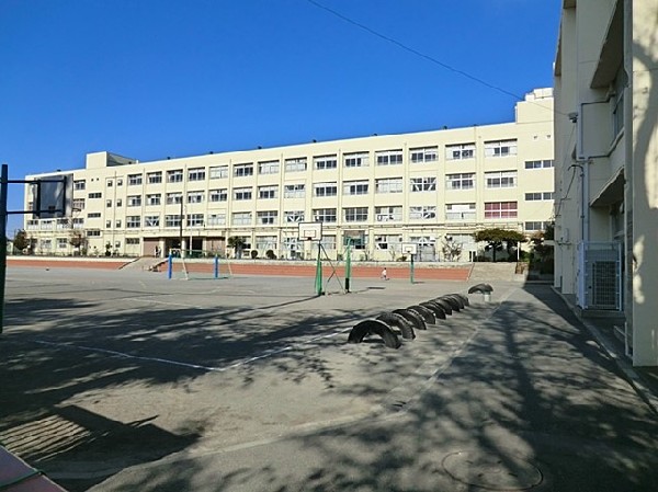 周辺環境:横浜市立下永谷小学校(横浜市立下永谷小学校まで600ｍ)