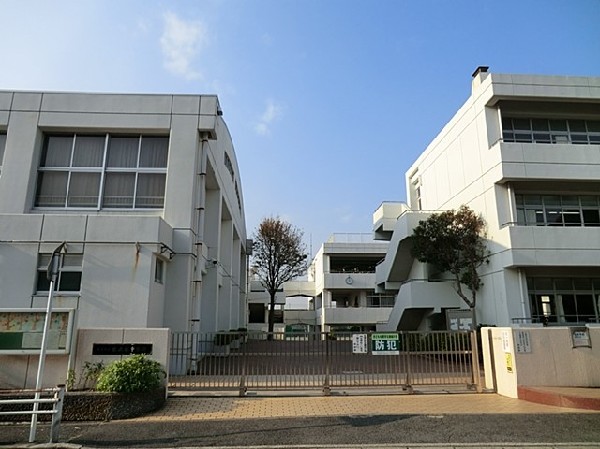 周辺環境:横浜市立東永谷中学校(横浜市立東永谷中学校まで550ｍ)