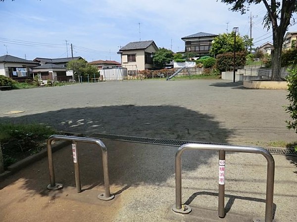 周辺環境:汲沢町公園(汲沢町公園まで160m)