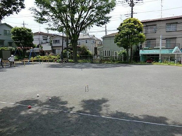 周辺環境:汲沢町第二公園(汲沢町第二公園まで220m)