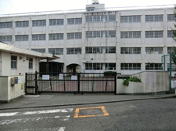 周辺環境:横浜市立南希望が丘中学校(横浜市立南希望が丘中学校まで1300m)