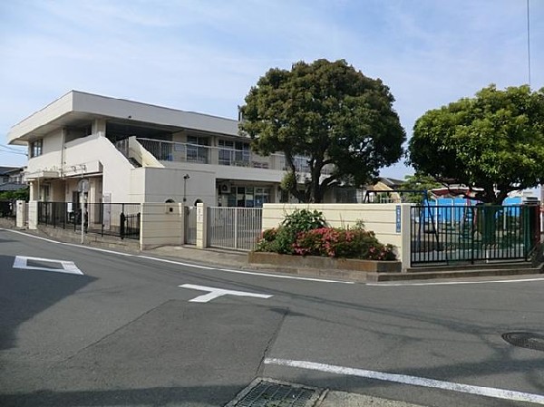 周辺環境:中尾保育園(中尾保育園まで800m)