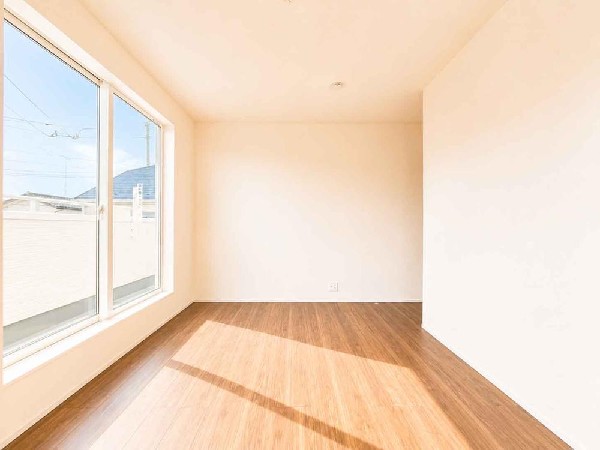 ☆☆日当たり・風通しの良いお部屋☆☆  居室となる空間には毎日しっかりと光が差し込みます♪勉強にお仕事にリラックスに充実した自分の時間をお過ごし下さい♪