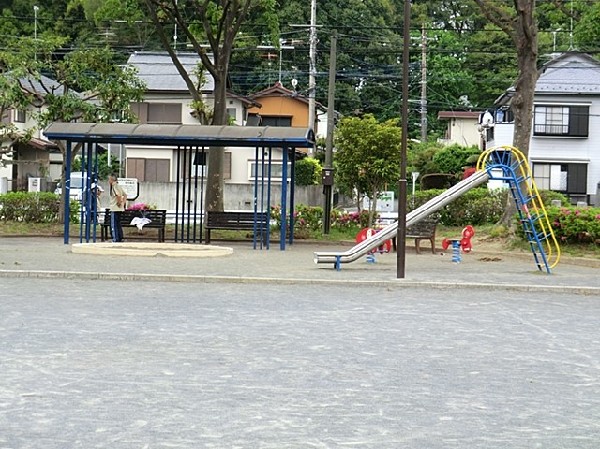 周辺環境:下瀬谷第一公園(下瀬谷第一公園まで70ｍ)