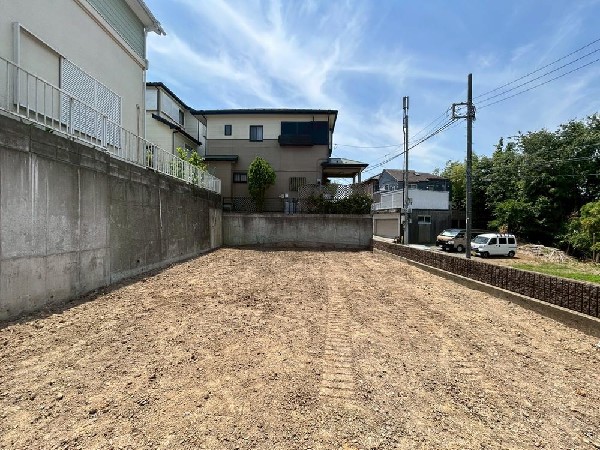 外観:☆☆風通しの良い住宅地☆☆  ゆとりのある住宅地　部屋の窓を開けるとそこには心地よい風が通りぬけます♪