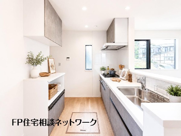 対面式のカウンターキッチンは、出来上がったお料理をカウンターに並べてお子様が運ぶなど、お手伝いの時間も増えそうですね！家族と会話をしながら料理を楽しめ一体感を感じられるキッチン。