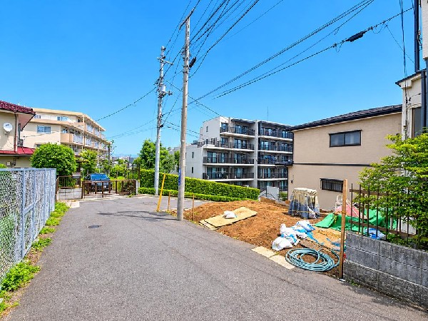 外観:☆☆風通しの良い住宅地☆☆  ゆとりのある住宅地　部屋の窓を開けるとそこには心地よい風が通りぬけます♪