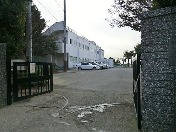 周辺環境:横浜市立生麦中学校(横浜市立生麦中学校まで650m)