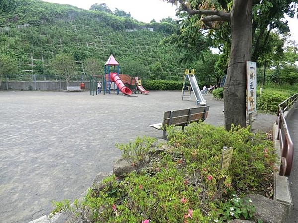 周辺環境:吉田町第二公園(吉田町第二公園まで350m)