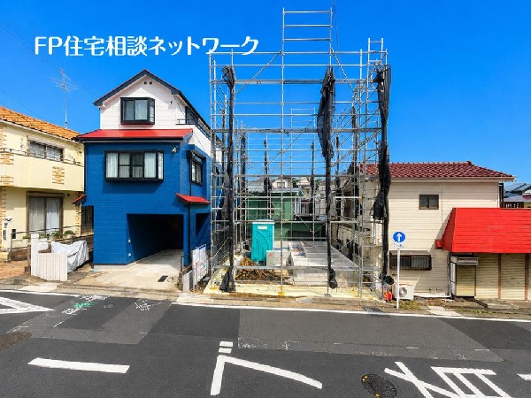 外観:深く豊かな緑と爽快な青い空を感じるまさに横浜に暮らす心地よさを存分に堪能いただける邸宅です。グレードの高い設備仕様が標準装備のデザイン住宅で快適で便利な生活をお送り頂けます。