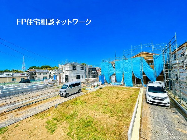 外観:毎日のお散歩も快適な緑に恵まれたエリアは伸び伸びスローライフを叶えてくれます。自然豊富な季節の移ろいを身近に感じられる環境でストレスフリーな生活をお送りください。