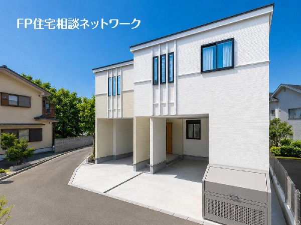 日当たりも風通しも良好。駅チカながら落ち着いた街並みに包まれ、四季の移ろいを感じながら心地よく暮らせる理想の住環境です。