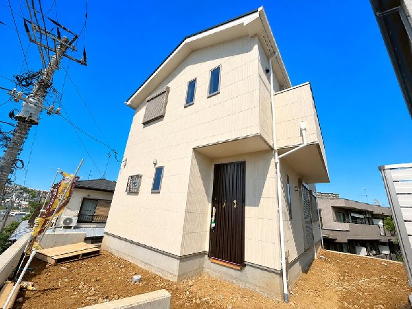外観:☆☆風通しの良い住宅地☆☆  ゆとりのある住宅地　部屋の窓を開けるとそこには心地よい風が通りぬけます♪