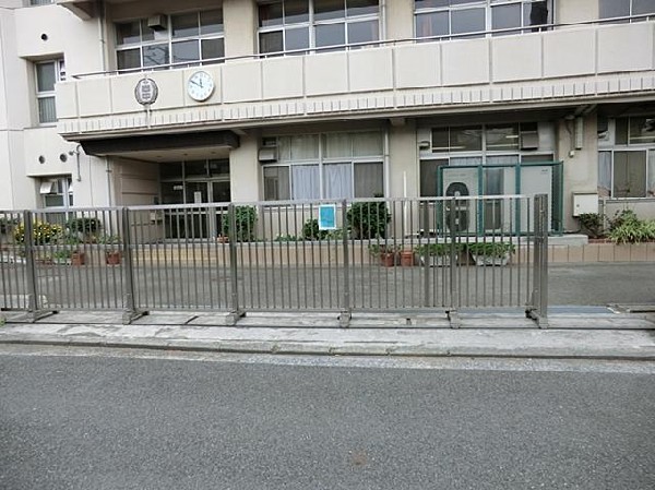 周辺環境:横浜市立西中学校(横浜市立西中学校まで230m 中学校近くで通学安心です♪)