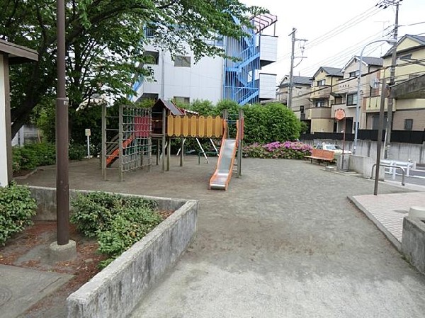 周辺環境:篠原西町公園(篠原西町公園まで350m)