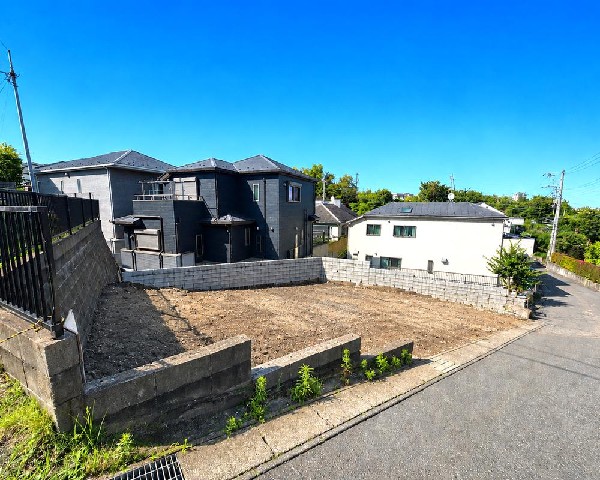外観:☆☆風通しの良い住宅地☆☆  ゆとりのある住宅地　部屋の窓を開けるとそこには心地よい風が通りぬけます♪