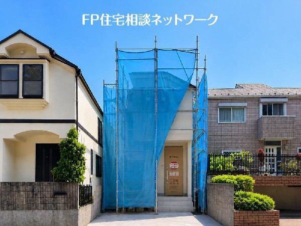 外観:駅徒歩圏の利便性と落ち着いた住環境を両立。陽当たりと風通しに恵まれた快適な住まいで、新しい暮らしを始めてみませんか。