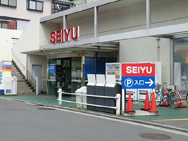 周辺環境:西友能見台店(西友能見台店まで550m)