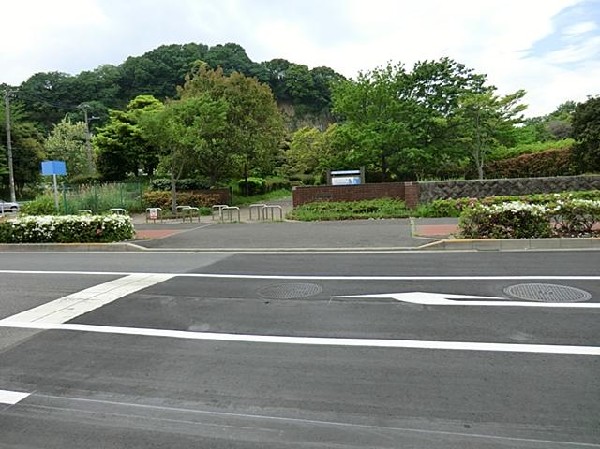 周辺環境:長浜公園(長浜公園まで550m)