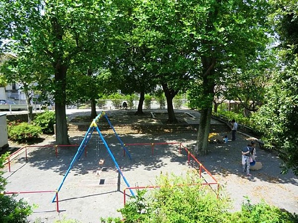 周辺環境:貝塚公園(貝塚公園まで230m)