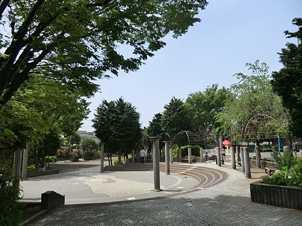 周辺環境:緑園須郷台公園(緑園須郷台公園まで600ｍ)