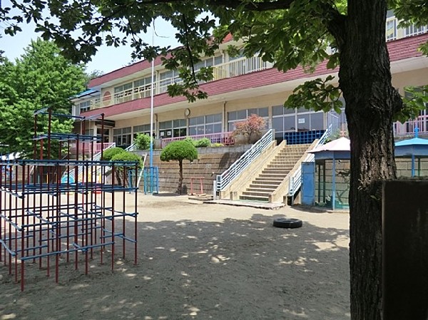 周辺環境:柏幼稚園(柏幼稚園まで850ｍ)