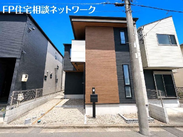 外観:☆☆風通しの良い住宅地☆☆  ゆとりのある住宅地　部屋の窓を開けるとそこには心地よい風が通りぬけます♪