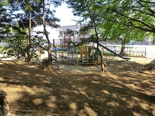 周辺環境:三王山公園(三王山公園まで650m 公園近くでお子様も安心して遊べます♪)