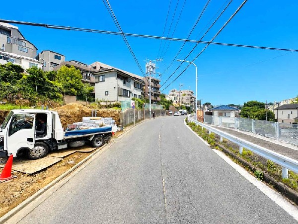 外観:☆☆風通しの良い住宅地☆☆  ゆとりのある住宅地　部屋の窓を開けるとそこには心地よい風が通りぬけます♪