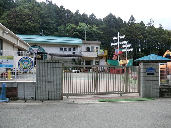 周辺環境:しみずがおか幼稚園(しみずがおか幼稚園まで450ｍ)