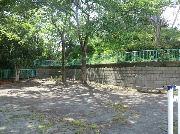 周辺環境:中沢町第三公園(中沢町第三公園まで140ｍ)