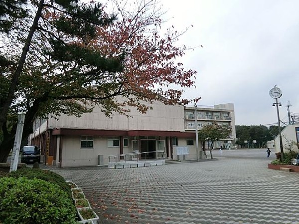 周辺環境:横浜市立別所小学校(横浜市立別所小学校まで450m)