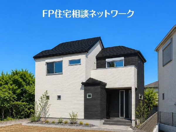 外観:陽当たりと風通しのよさに恵まれた、落ち着きある住環境。利便性と静けさ、そのどちらも大切にしたい方にふさわしい土地です。