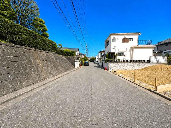 外観:☆☆風通しの良い住宅地☆☆  ゆとりのある住宅地　部屋の窓を開けるとそこには心地よい風が通りぬけます♪