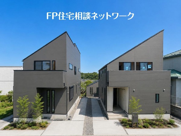 外観:毎日のお散歩も快適な緑に恵まれたエリアは伸び伸びスローライフを叶えてくれます。（外構はCGで作成しており、実際に現地には植栽等はありません）