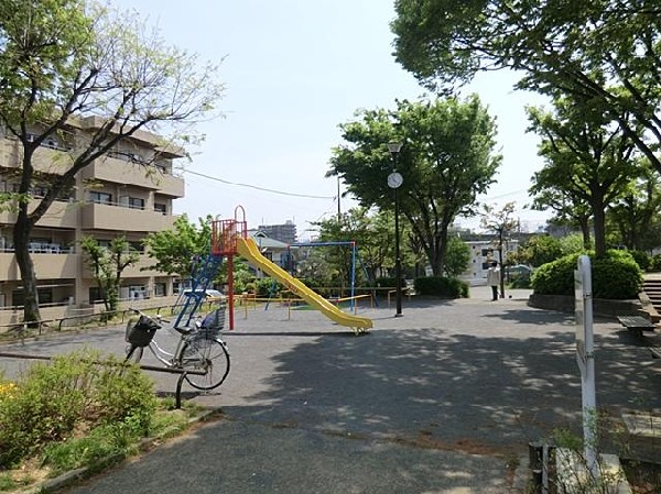 周辺環境:六反田公園(六反田公園まで500m)
