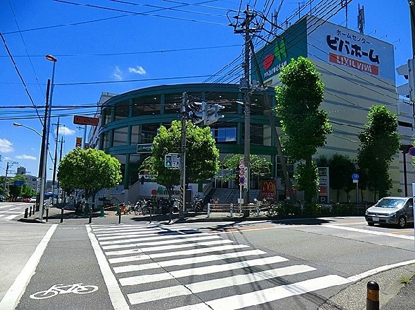 周辺環境:マルエツ川崎宮前店　(午前10時～午後11時まで営業。駐車場も3時間無料なので、車でのお買い物に便利。)