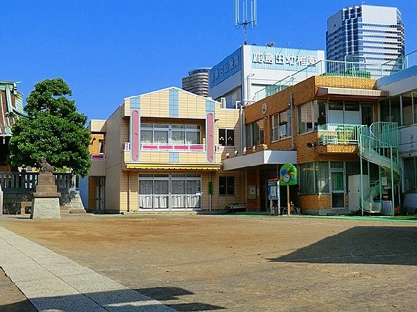 周辺環境:鹿島田幼稚園(送り迎えに無理のない距離感にある幼稚園です。豊かな自然に囲まれ、園舎・園庭から子供たちの元気な声が聞こえてきます。お子様の成長が楽しみです。)