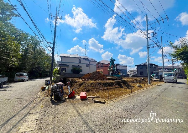 外観:全棟土地面積164m2以上のゆとりの敷地！カースペース2台にLDK20帖以上の大型間取りの建物です。