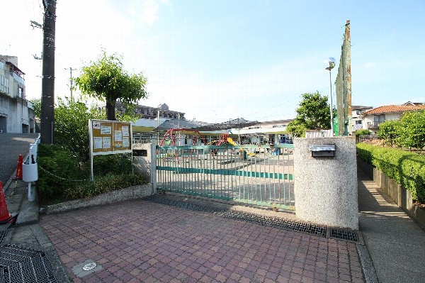 周辺環境:蟹ケ谷保育園(広い園庭が特徴の川崎市認可保育所。昭和39年開業で歴史があり、0歳～5歳児の90人定員。)