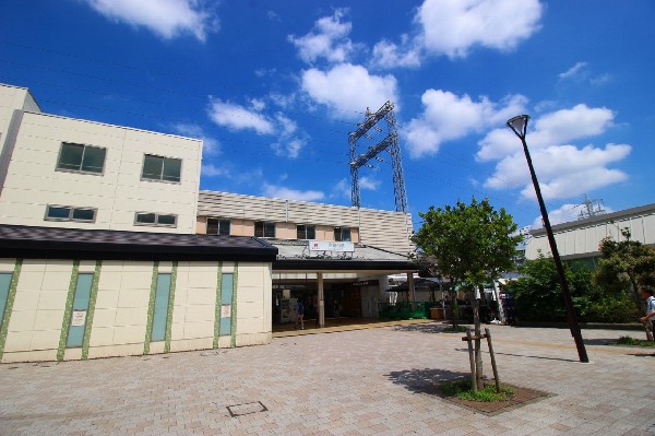 周辺環境:宮崎台駅(閑静な住宅街に位置する駅、周辺は並木通りがキレイで整然としています。)