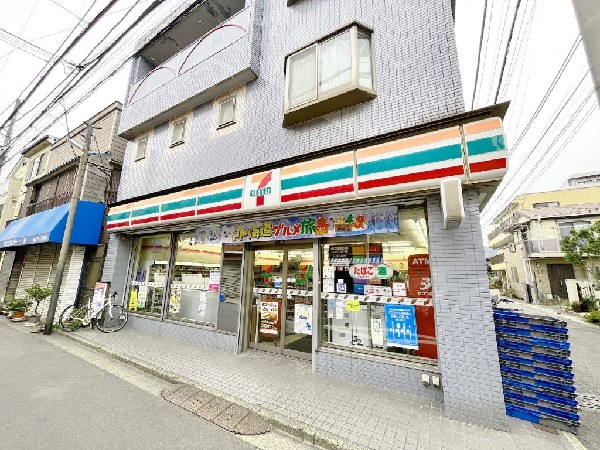 周辺環境:セブンイレブン苅宿店(セブンミール、お弁当に定評のあるセブンイレブン、コンビニエンスの最大手ですね。)